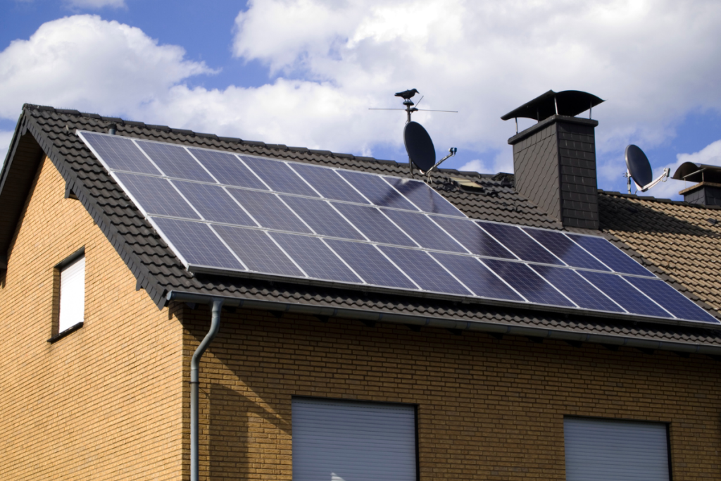 Panouri fotovoltaice - program Casa Verde